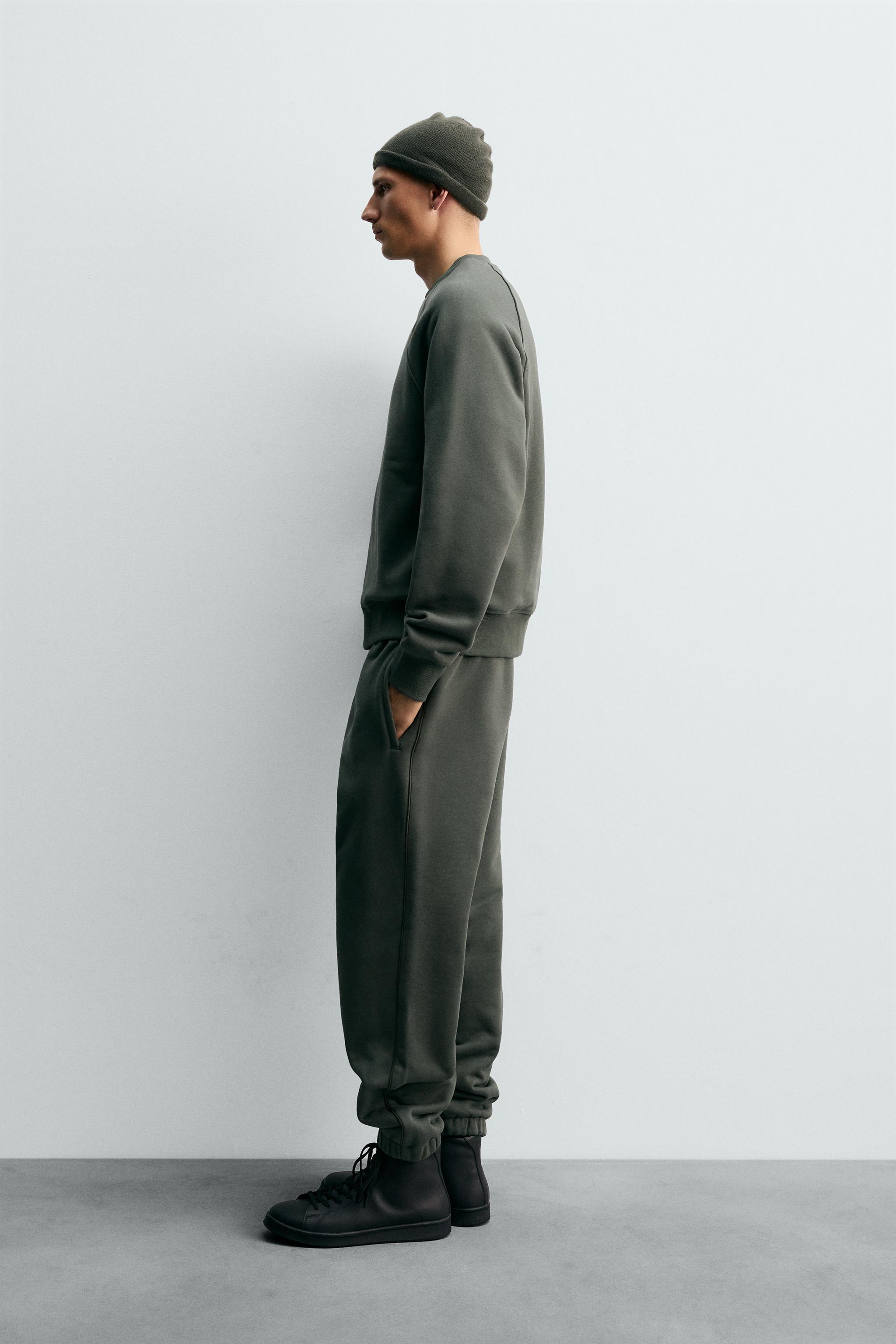 RELAXED FIT CREWNECK SWEATSHIRT